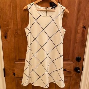 Tiana B white/black size 10 dress.